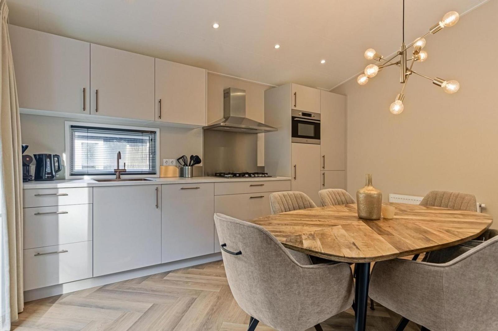 Topparken - Resort De Brabantse Kempen Lage Mierde Habitación foto